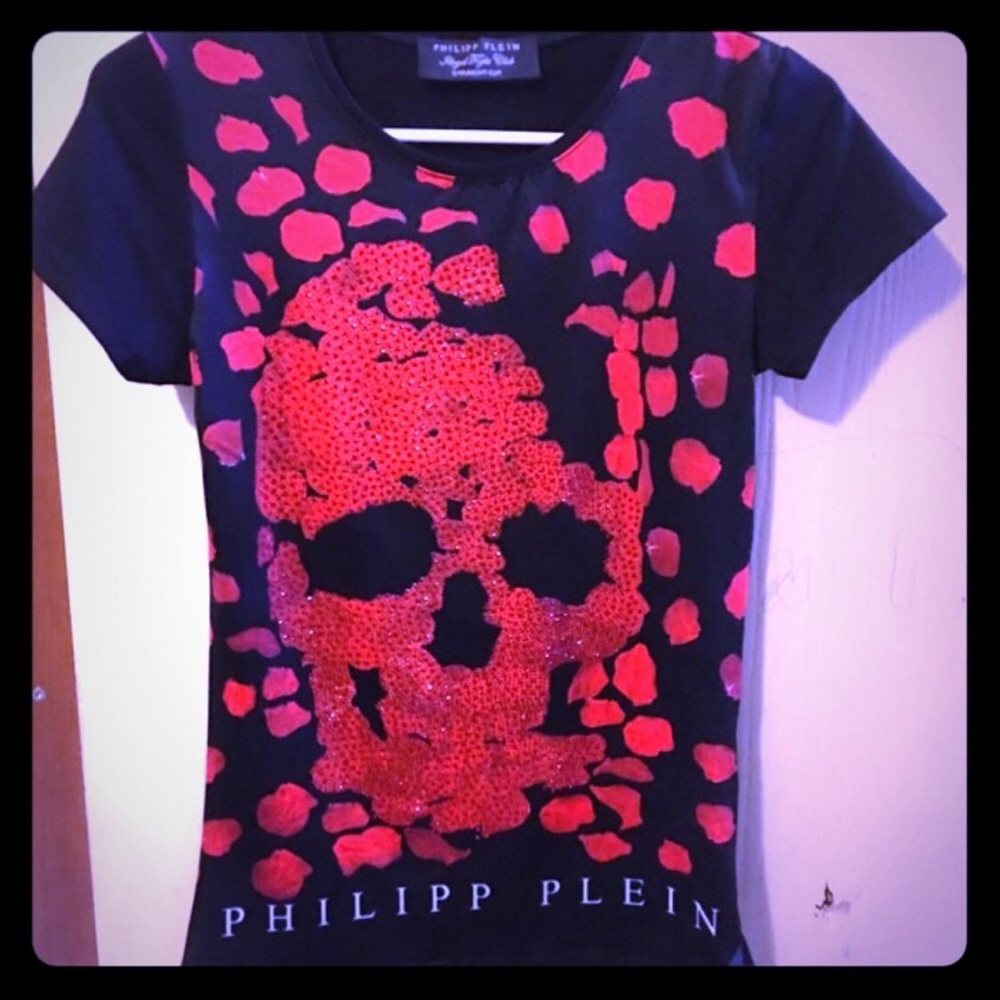 Very pretty nice top. Size M